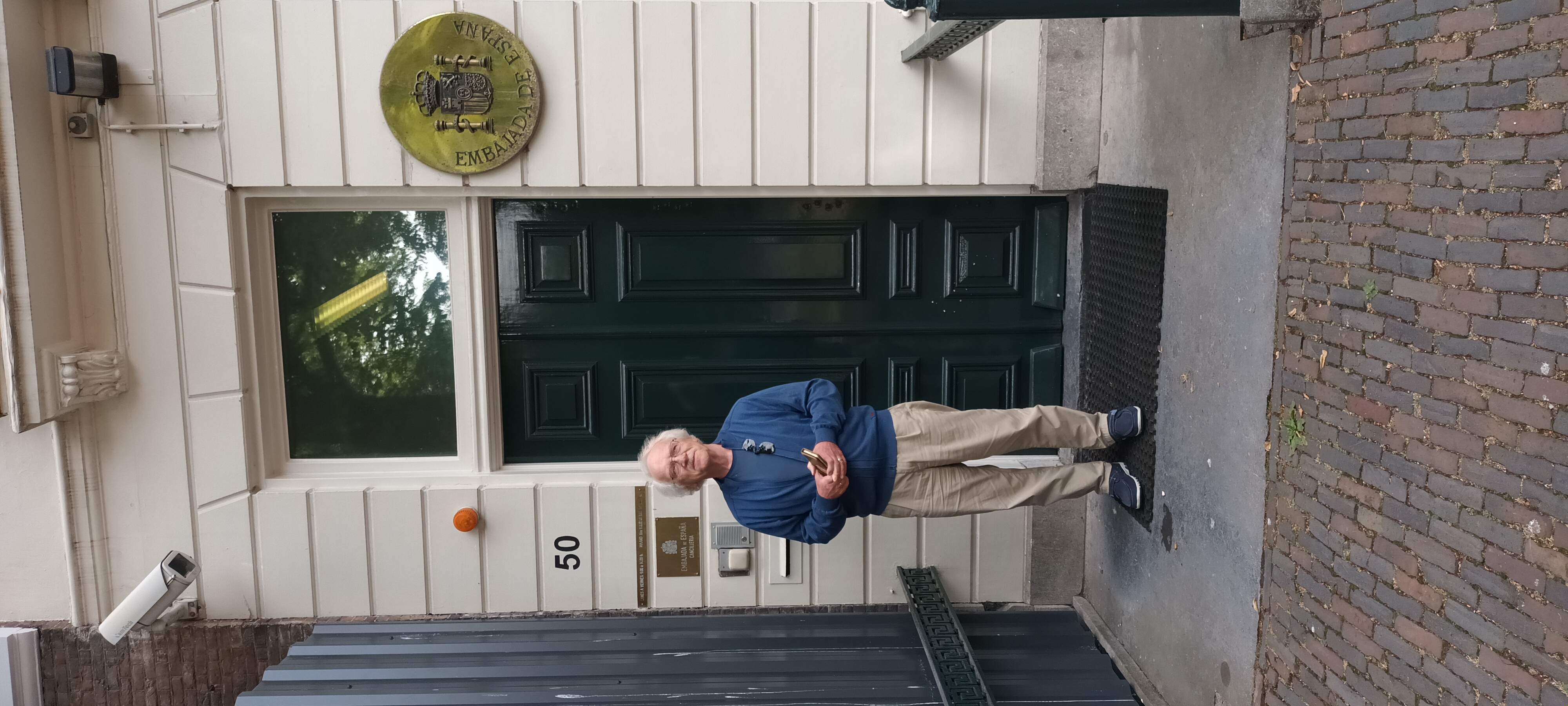 rene voor ambassade spanje